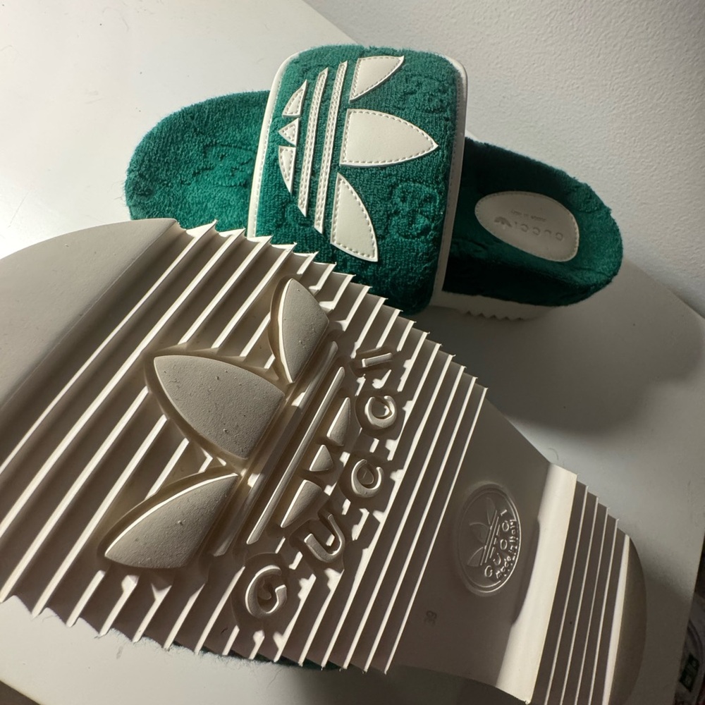 Gucci x Adidas Green Terry Slide Sandals (EU 39 / Women’s US 9) - Picture 2 of 10